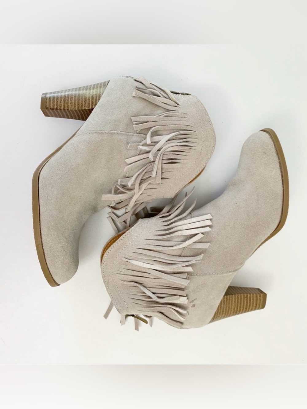 The Fringe Factor Gray Suede Ankle Booties ~ 6 - Picture 4 of 12